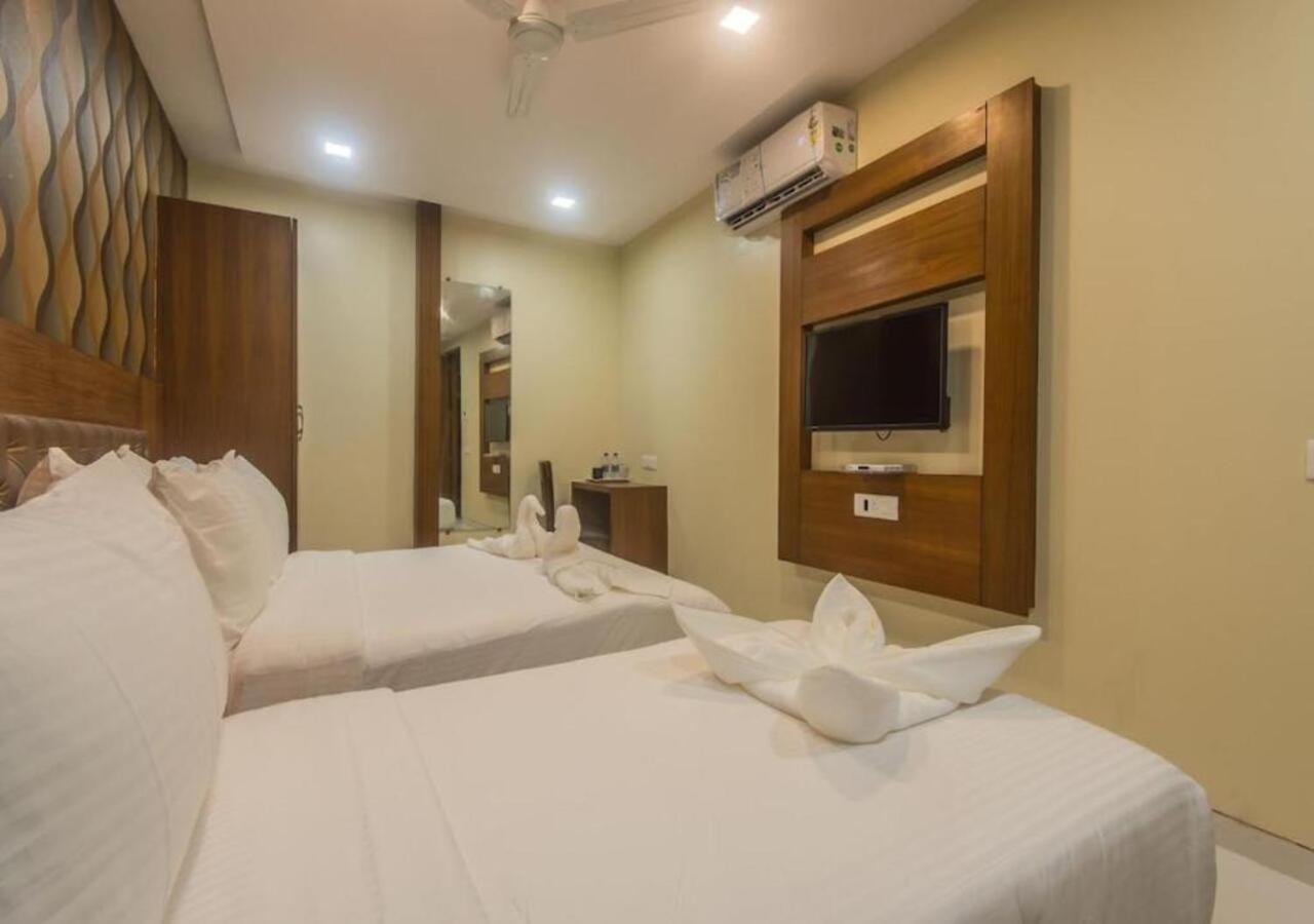 Hotel Arton Regency Near Terminal 2 Airport Βομβάη Εξωτερικό φωτογραφία